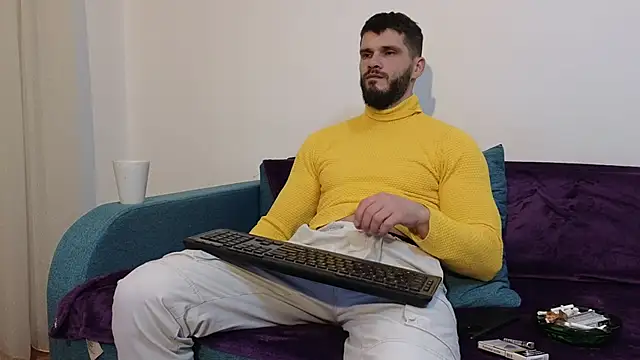 Snapshot of MauroTwin chatting on December 16, 2024, 3:43 pm MauroTwin online show from December 16, 2024, 3:43 pm