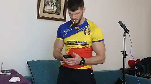 Snapshot of MauroTwin chatting on January 21, 2025, 6:02 pm MauroTwin online show from January 21, 2025, 6:02 pm