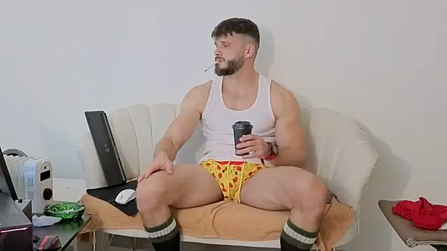 Snapshot of MauroTwin chatting on November 10, 2025, 6:18 pm MauroTwin online show from November 10, 2025, 6:18 pm