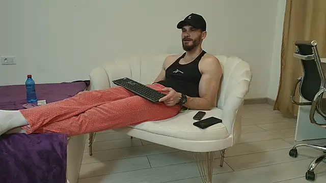 MauroTwin online show from February 1, 2026, 5:55 pm