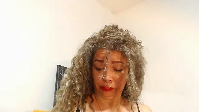 dalilasquirt1 online show from October 1, 2025, 2:06 am