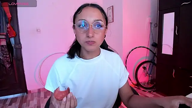 Snapshot of adrena_10 chatting on April 28, 2026, 8:14 pm adrena 10 online show from April 28, 2026, 8:14 pm