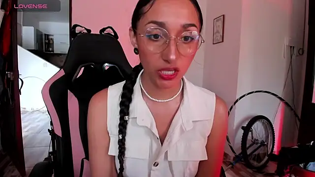 Snapshot of adrena_10 chatting on May 4, 2026, 2:24 pm adrena 10 online show from May 4, 2026, 2:24 pm