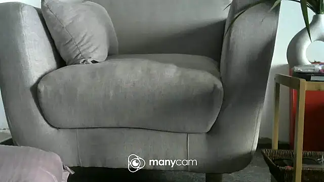 missytrig online show from February 24, 2025, 2:37 pm