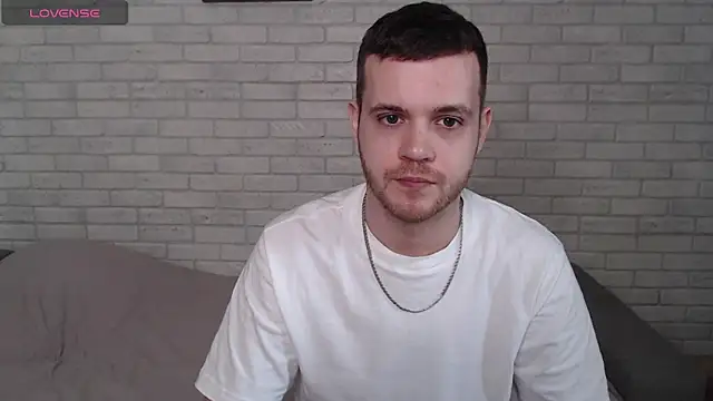 Alexxx horny online show from May 18, 2026, 9:26 am