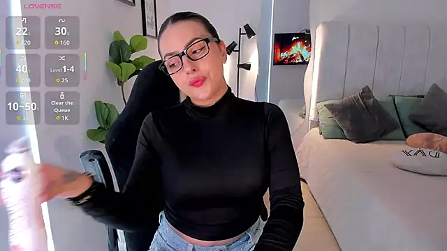 Snapshot of AmyWood chatting on April 20, 2026, 6:53 pm AmyWood online show from April 20, 2026, 6:53 pm