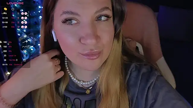 Snapshot of Fairy__Sofia chatting on December 24, 2024, 8:22 am Fairy Sofia online show from December 24, 2024, 8:22 am