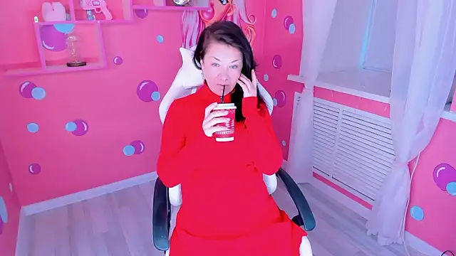 AnaMills online show from February 5, 2026, 10:09 am