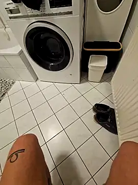 Snapshot of NiceHunter89 chatting on October 19, 2025, 7:36 pm NiceHunter89 online show from October 19, 2025, 7:36 pm