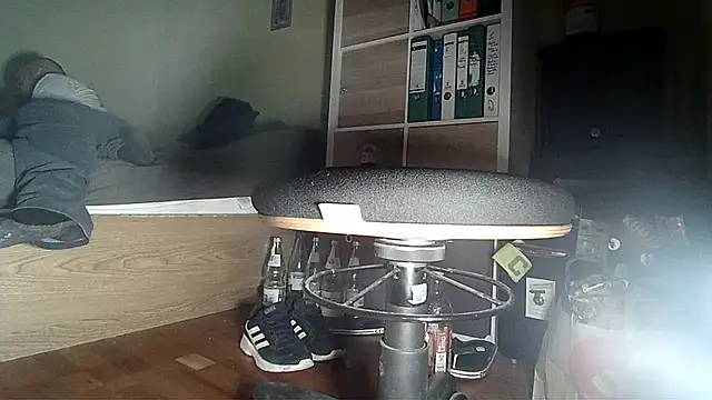 Snapshot of NiceHunter89 chatting on March 3, 2026, 12:17 am NiceHunter89 online show from March 3, 2026, 12:17 am