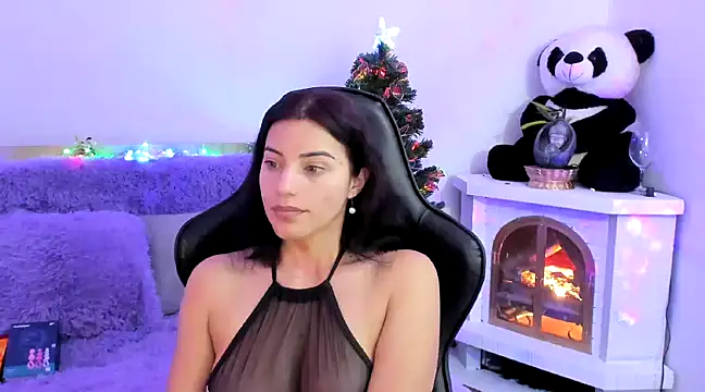 Snapshot of Arenne_rouse chatting on December 5, 2024, 4:53 am Arenne rouse online show from December 5, 2024, 4:53 am