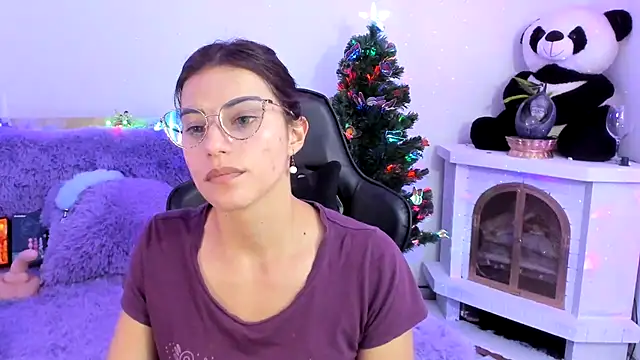 Snapshot of Arenne_rouse chatting on December 31, 2024, 12:54 am Arenne rouse online show from December 31, 2024, 12:54 am