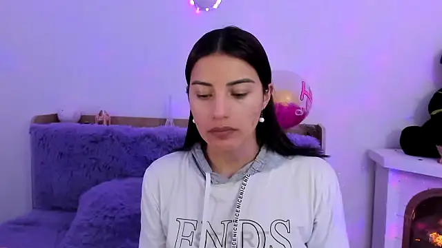 Snapshot of Arenne_rouse chatting on March 13, 2025, 9:16 pm Arenne rouse online show from March 13, 2025, 9:16 pm