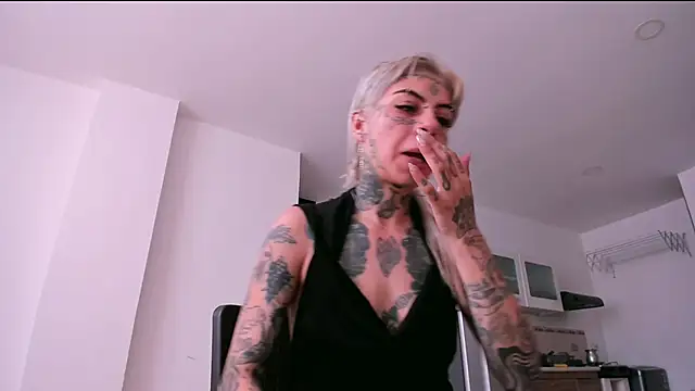 Snapshot of handipandapok chatting on January 18, 2025, 3:27 pm handipandapok online show from January 18, 2025, 3:27 pm