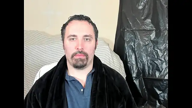 Metalstud online show from November 18, 2025, 3:01 am