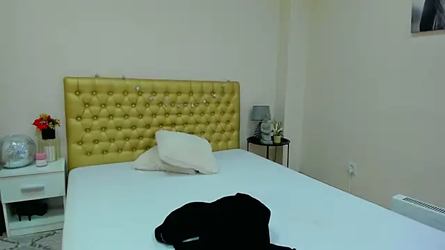 AlmaFancy online show from February 17, 2025, 12:48 pm