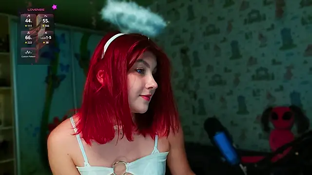 SmokyRose online show from November 24, 2025, 12:49 pm