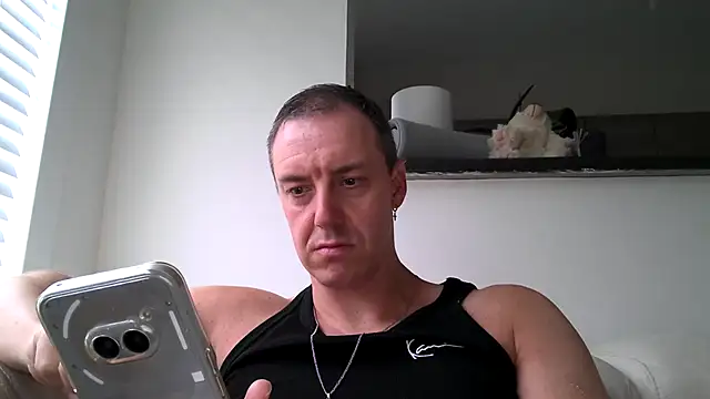 Snapshot of ploki2180 chatting on December 14, 2025, 10:20 am ploki2180 online show from December 14, 2025, 10:20 am