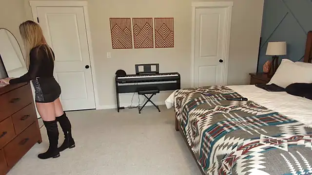 xxyourgirlblair online show from December 6, 2024, 8:07 pm