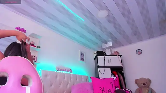 Snapshot of briitany_hot chatting on January 10, 2025, 3:27 pm briitany hot online show from January 10, 2025, 3:27 pm