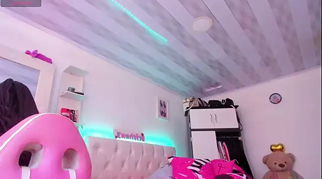 Snapshot of briitany_hot chatting on March 11, 2025, 6:30 pm briitany hot online show from March 11, 2025, 6:30 pm