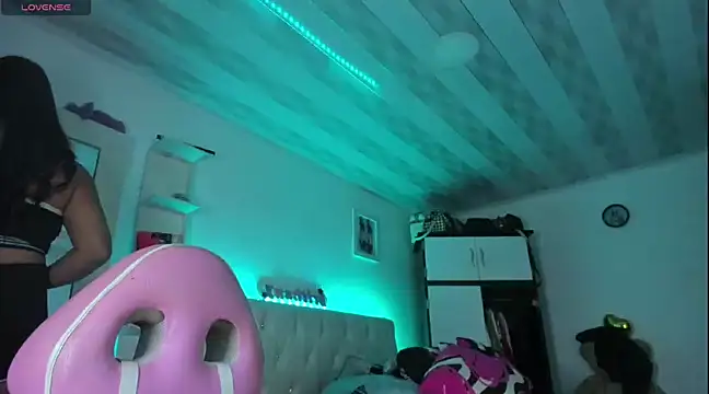 Snapshot of briitany_hot chatting on March 14, 2025, 12:10 am briitany hot online show from March 14, 2025, 12:10 am