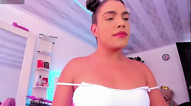 Snapshot of briitany_hot chatting on March 16, 2025, 6:12 pm briitany hot online show from March 16, 2025, 6:12 pm