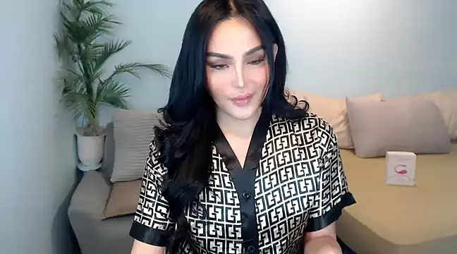 Snapshot of PrettyWomanxxx chatting on February 21, 2025, 7:43 pm PrettyWomanxxx online show from February 21, 2025, 7:43 pm