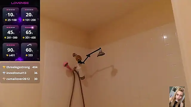 Blondiewithanass online show from October 27, 2025, 1:31 am