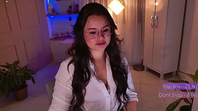 missvale online show from December 3, 2025, 3:14 am