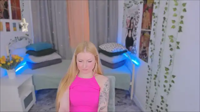 Snapshot of Laly_Peach chatting on January 12, 2025, 6:59 pm Laly Peach online show from January 12, 2025, 6:59 pm