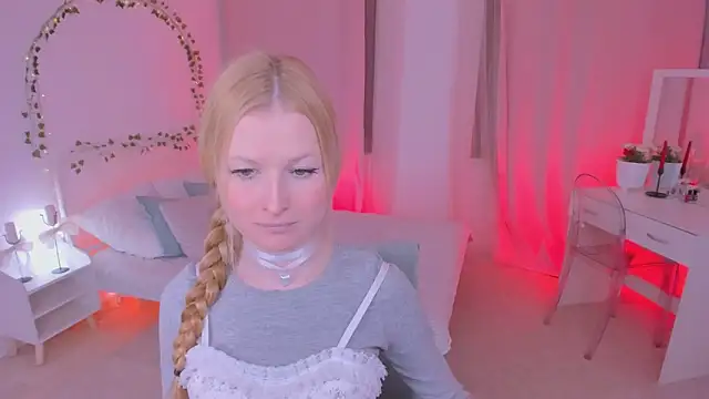 Snapshot of Laly_Peach chatting on February 6, 2025, 4:36 pm Laly Peach online show from February 6, 2025, 4:36 pm