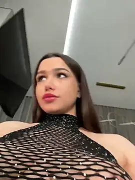 Snapshot of stefannichka chatting on December 19, 2024, 1:39 am stefannichka online show from December 19, 2024, 1:39 am