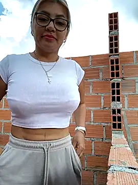 DIANITA 1988 online show from February 19, 2025, 7:48 pm