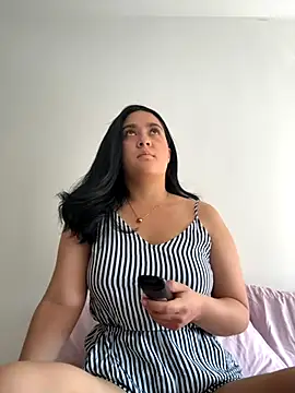 Nina lovi online show from October 22, 2025, 9:14 pm