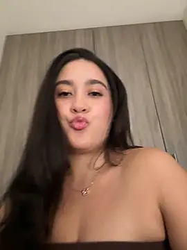 Snapshot of Nina_lovi chatting on June 14, 2026, 12:30 am Nina lovi online show from June 14, 2026, 12:30 am