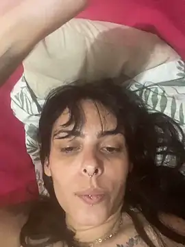 Snapshot of Sarah-safada chatting on April 27, 2026, 2:53 am Sarah-safada online show from April 27, 2026, 2:53 am