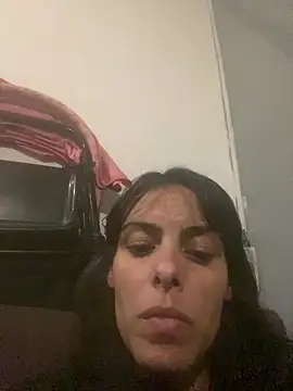 Snapshot of Sarah-safada chatting on May 27, 2026, 2:19 am Sarah-safada online show from May 27, 2026, 2:19 am