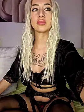 Snapshot of Fuck-Gina chatting on January 30, 2025, 10:41 pm Fuck-Gina online show from January 30, 2025, 10:41 pm