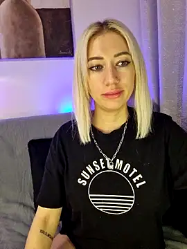 Snapshot of Fuck-Gina chatting on February 24, 2025, 7:52 pm Fuck-Gina online show from February 24, 2025, 7:52 pm