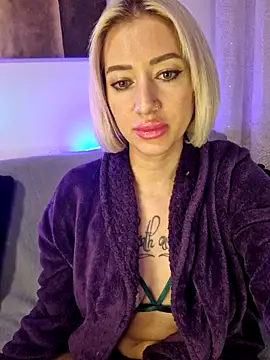 Snapshot of Fuck-Gina chatting on March 2, 2025, 12:31 am Fuck-Gina online show from March 2, 2025, 12:31 am