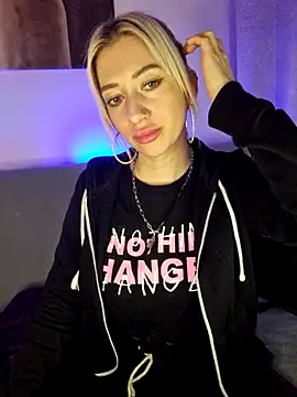 Snapshot of Fuck-Gina chatting on March 6, 2025, 12:32 am Fuck-Gina online show from March 6, 2025, 12:32 am