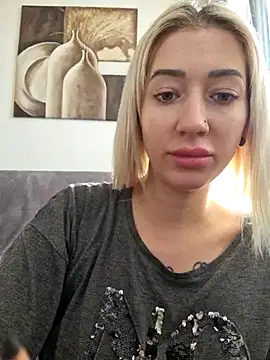 Snapshot of Fuck-Gina chatting on March 8, 2025, 3:35 pm Fuck-Gina online show from March 8, 2025, 3:35 pm