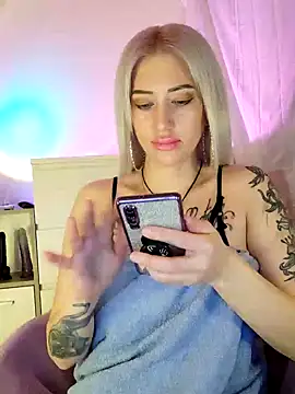 Snapshot of Fuck-Gina chatting on May 5, 2026, 9:34 pm Fuck-Gina online show from May 5, 2026, 9:34 pm