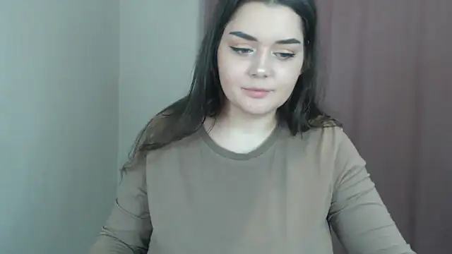 ohhhMie online show from December 10, 2024, 2:28 pm