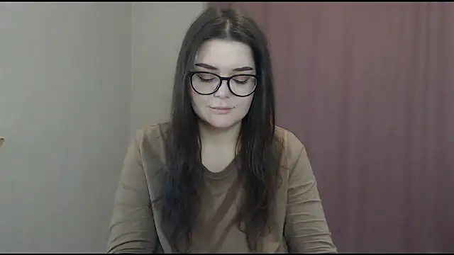 ohhhMie online show from February 21, 2025, 9:22 pm