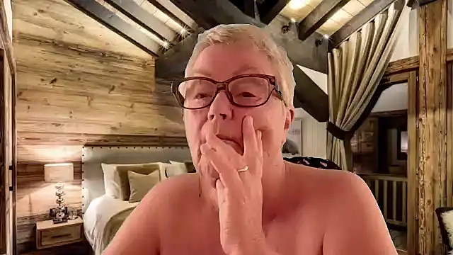 Snapshot of GrannyChrissy68 chatting on March 18, 2026, 10:24 pm GrannyChrissy68 online show from March 18, 2026, 10:24 pm