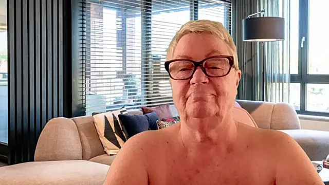 Snapshot of GrannyChrissy68 chatting on April 4, 2026, 1:30 pm GrannyChrissy68 online show from April 4, 2026, 1:30 pm