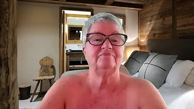 Snapshot of GrannyChrissy68 chatting on April 20, 2026, 9:16 pm GrannyChrissy68 online show from April 20, 2026, 9:16 pm
