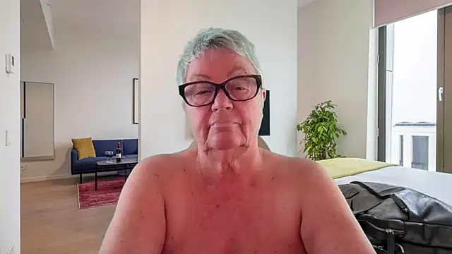 Snapshot of GrannyChrissy68 chatting on April 21, 2026, 12:33 pm GrannyChrissy68 online show from April 21, 2026, 12:33 pm
